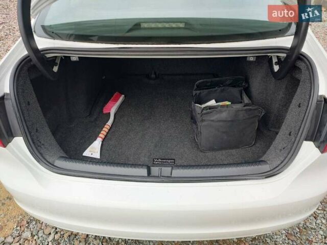 Белый Фольксваген Джетта, объемом двигателя 2 л и пробегом 141 тыс. км за 10500 $, фото 13 на Automoto.ua