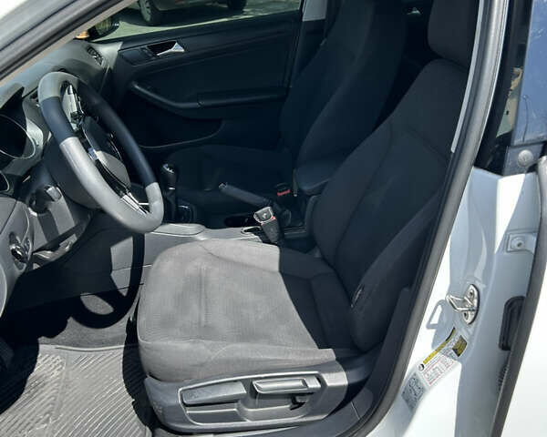 Белый Фольксваген Джетта, объемом двигателя 1.4 л и пробегом 255 тыс. км за 8000 $, фото 15 на Automoto.ua