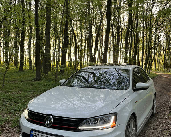 Білий Фольксваген Джетта, об'ємом двигуна 2 л та пробігом 134 тис. км за 12500 $, фото 14 на Automoto.ua