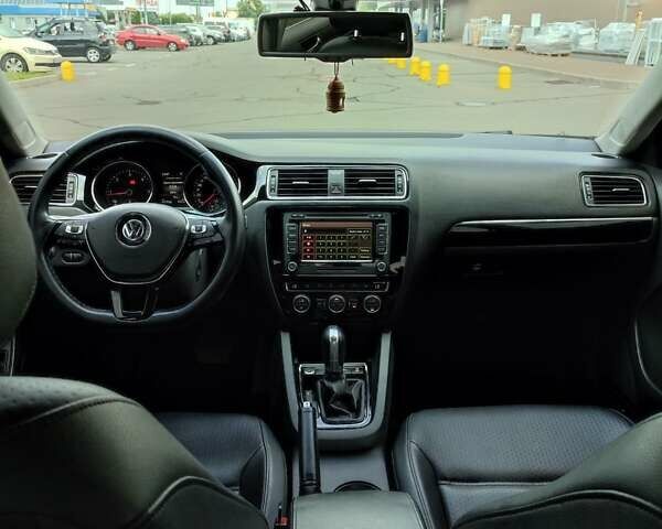 Белый Фольксваген Джетта, объемом двигателя 1.97 л и пробегом 240 тыс. км за 11500 $, фото 10 на Automoto.ua