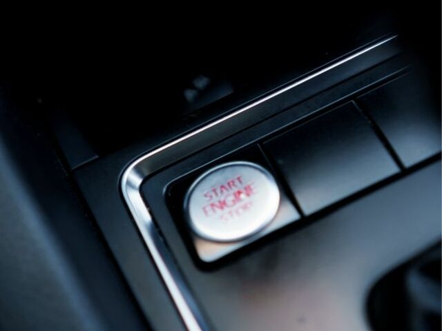 Белый Фольксваген Джетта, объемом двигателя 1.8 л и пробегом 196 тыс. км за 9300 $, фото 14 на Automoto.ua