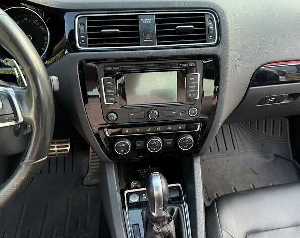 Белый Фольксваген Джетта, объемом двигателя 2 л и пробегом 163 тыс. км за 13500 $, фото 9 на Automoto.ua