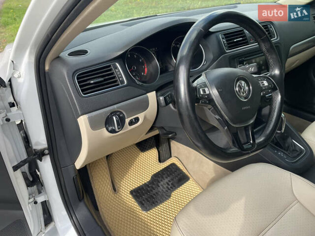 Білий Фольксваген Джетта, об'ємом двигуна 1.8 л та пробігом 151 тис. км за 11800 $, фото 12 на Automoto.ua