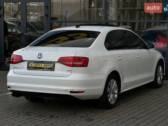 Фольксваген Джетта 2015 в Ивано-Франковске на Automoto.ua Белый Фольксваген Джетта, объемом двигателя 1.78 л и пробегом 201 тыс. км за 10700 $, фото 5 на Automoto.ua