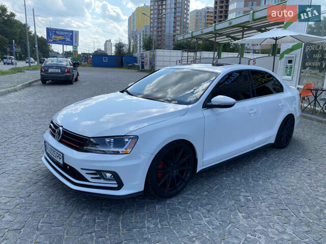 Фольксваген Джетта 2015 в Киеве на Automoto.ua Белый Фольксваген Джетта, объемом двигателя 2 л и пробегом 88 тыс. км за 9900 $, фото 11 на Automoto.ua