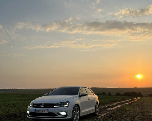 Білий Фольксваген Джетта, об'ємом двигуна 2 л та пробігом 134 тис. км за 12500 $, фото 8 на Automoto.ua