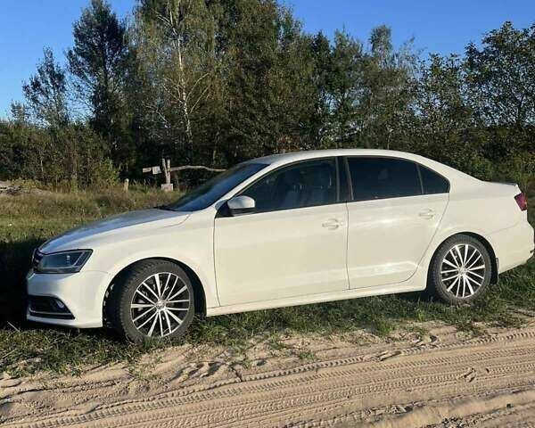 Белый Фольксваген Джетта, объемом двигателя 1.8 л и пробегом 163 тыс. км за 9800 $, фото 6 на Automoto.ua