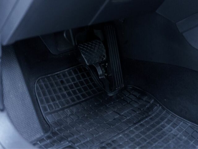 Белый Фольксваген Джетта, объемом двигателя 1.8 л и пробегом 196 тыс. км за 9300 $, фото 17 на Automoto.ua