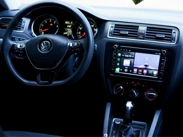 Белый Фольксваген Джетта, объемом двигателя 1.8 л и пробегом 196 тыс. км за 9300 $, фото 5 на Automoto.ua