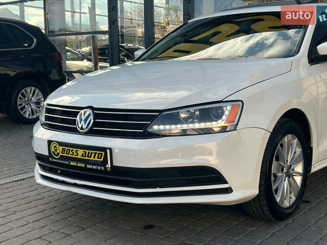 Фольксваген Джетта 2015 в Ивано-Франковске на Automoto.ua Белый Фольксваген Джетта, объемом двигателя 1.78 л и пробегом 201 тыс. км за 10700 $, фото 6 на Automoto.ua