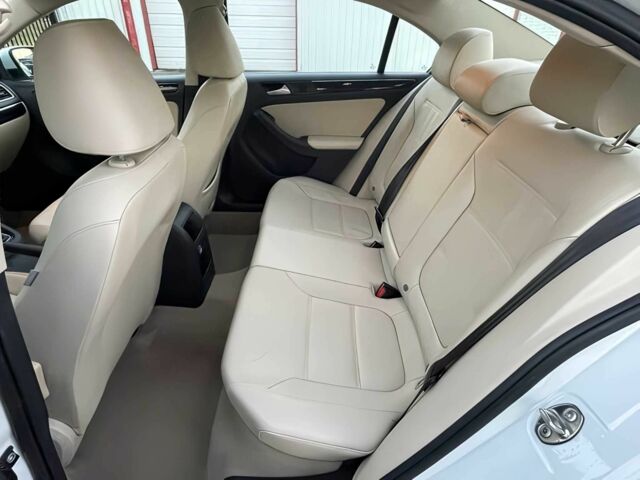 Белый Фольксваген Джетта, объемом двигателя 2 л и пробегом 76 тыс. км за 8300 $, фото 12 на Automoto.ua