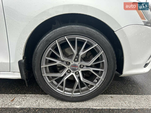 Белый Фольксваген Джетта, объемом двигателя 1.8 л и пробегом 120 тыс. км за 11500 $, фото 3 на Automoto.ua