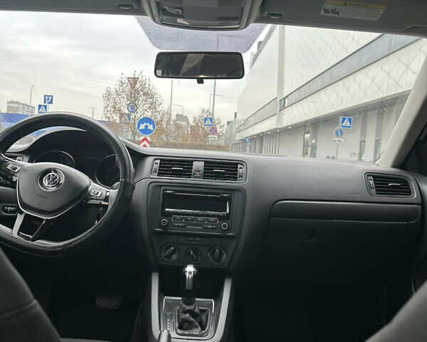 Белый Фольксваген Джетта, объемом двигателя 1.98 л и пробегом 297 тыс. км за 7100 $, фото 5 на Automoto.ua