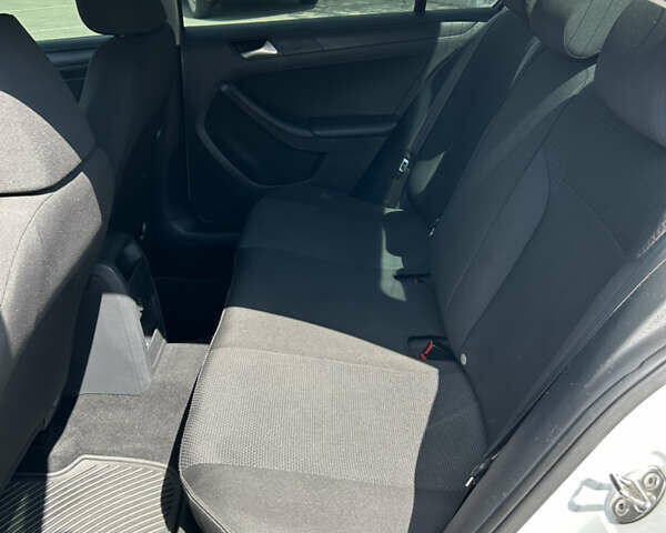 Белый Фольксваген Джетта, объемом двигателя 1.4 л и пробегом 255 тыс. км за 8000 $, фото 16 на Automoto.ua