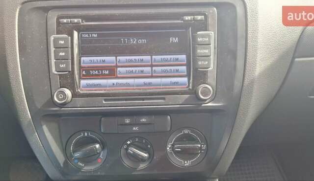 Белый Фольксваген Джетта, объемом двигателя 2 л и пробегом 158 тыс. км за 9300 $, фото 6 на Automoto.ua