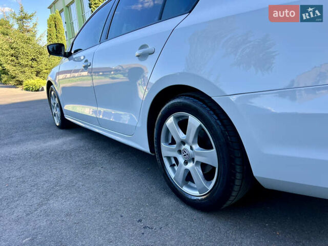 Белый Фольксваген Джетта, объемом двигателя 1.4 л и пробегом 195 тыс. км за 9000 $, фото 11 на Automoto.ua