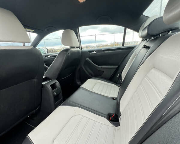 Фольксваген Джетта 2015 у Львові на Automoto.ua Білий Фольксваген Джетта, об'ємом двигуна 1.8 л та пробігом 98 тис. км за 11200 $, фото 16 на Automoto.ua