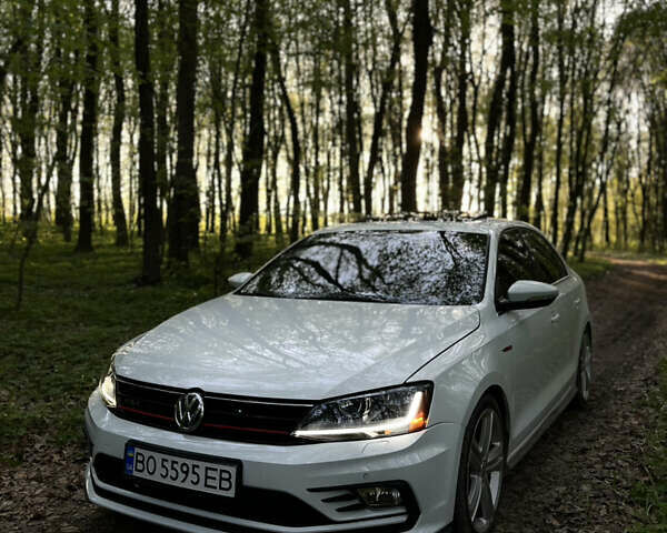 Білий Фольксваген Джетта, об'ємом двигуна 2 л та пробігом 134 тис. км за 12500 $, фото 12 на Automoto.ua