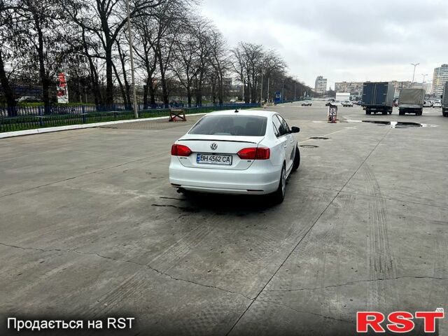 Білий Фольксваген Джетта, об'ємом двигуна 2 л та пробігом 145 тис. км за 8888 $, фото 7 на Automoto.ua