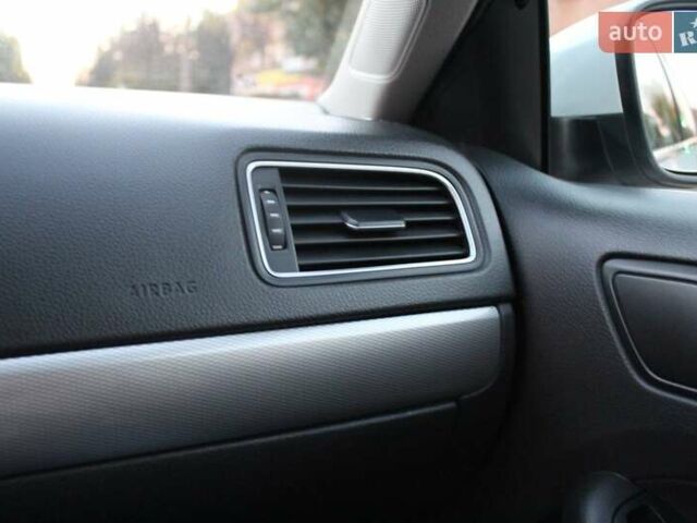 Білий Фольксваген Джетта, об'ємом двигуна 1.8 л та пробігом 158 тис. км за 11600 $, фото 21 на Automoto.ua