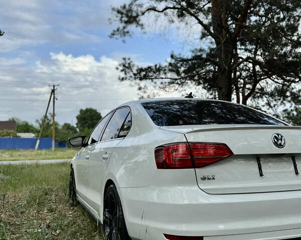 Белый Фольксваген Джетта, объемом двигателя 2 л и пробегом 152 тыс. км за 13900 $, фото 6 на Automoto.ua