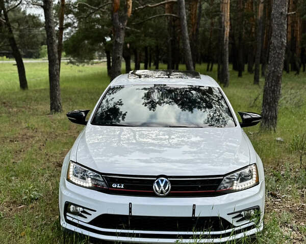 Белый Фольксваген Джетта, объемом двигателя 2 л и пробегом 152 тыс. км за 13900 $, фото 2 на Automoto.ua