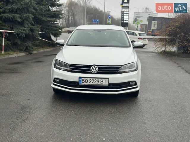 Белый Фольксваген Джетта, объемом двигателя 1.97 л и пробегом 168 тыс. км за 13000 $, фото 1 на Automoto.ua