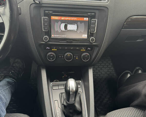 Белый Фольксваген Джетта, объемом двигателя 1.97 л и пробегом 168 тыс. км за 13000 $, фото 14 на Automoto.ua