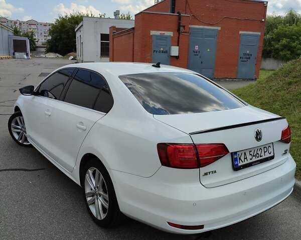 Белый Фольксваген Джетта, объемом двигателя 1.97 л и пробегом 240 тыс. км за 11500 $, фото 6 на Automoto.ua