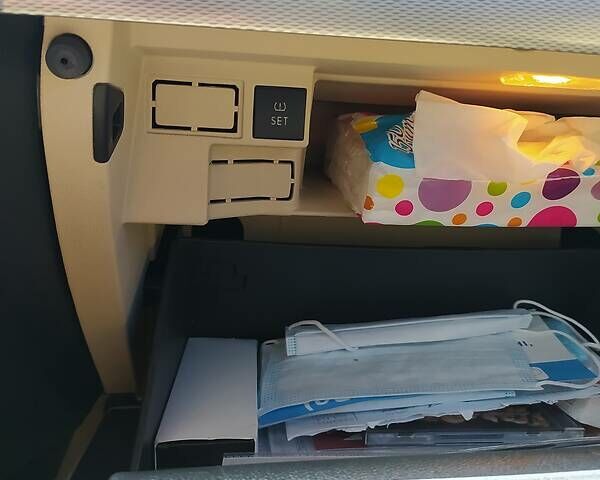 Білий Фольксваген Джетта, об'ємом двигуна 1.8 л та пробігом 177 тис. км за 10500 $, фото 21 на Automoto.ua