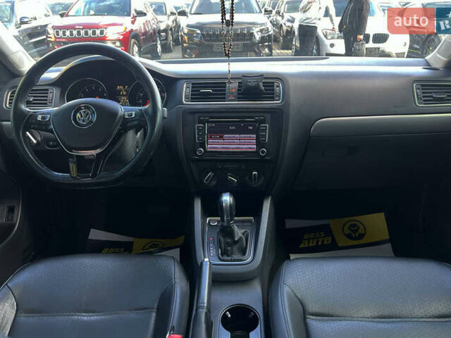 Фольксваген Джетта 2015 в Ивано-Франковске на Automoto.ua Белый Фольксваген Джетта, объемом двигателя 1.78 л и пробегом 201 тыс. км за 10700 $, фото 24 на Automoto.ua