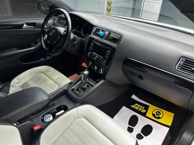 Белый Фольксваген Джетта, объемом двигателя 1.8 л и пробегом 177 тыс. км за 9750 $, фото 17 на Automoto.ua