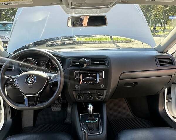 Белый Фольксваген Джетта, объемом двигателя 1.4 л и пробегом 159 тыс. км за 10500 $, фото 18 на Automoto.ua