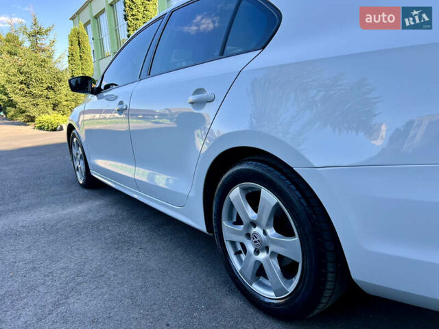 Белый Фольксваген Джетта, объемом двигателя 1.4 л и пробегом 195 тыс. км за 9000 $, фото 12 на Automoto.ua