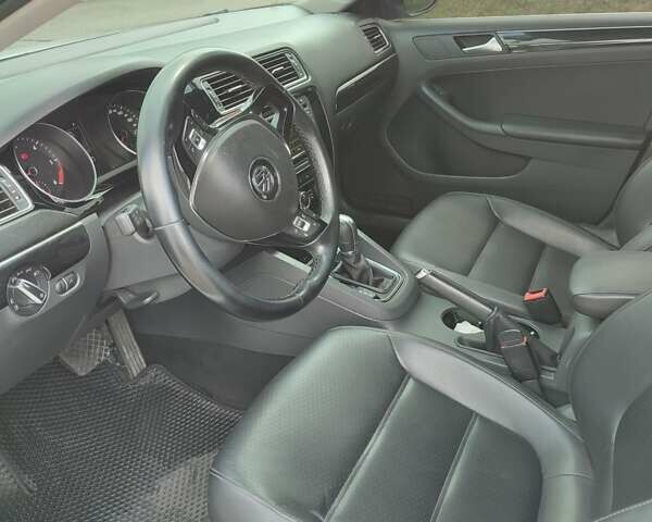 Белый Фольксваген Джетта, объемом двигателя 1.97 л и пробегом 240 тыс. км за 11500 $, фото 3 на Automoto.ua