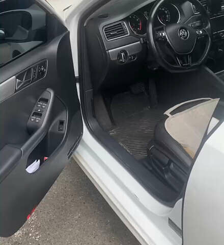 Белый Фольксваген Джетта, объемом двигателя 1.8 л и пробегом 115 тыс. км за 10800 $, фото 2 на Automoto.ua