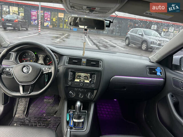 Белый Фольксваген Джетта, объемом двигателя 1.8 л и пробегом 120 тыс. км за 11500 $, фото 12 на Automoto.ua