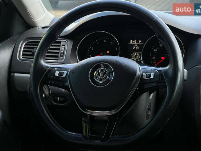 Фольксваген Джетта 2015 в Ивано-Франковске на Automoto.ua Белый Фольксваген Джетта, объемом двигателя 1.78 л и пробегом 201 тыс. км за 10700 $, фото 19 на Automoto.ua