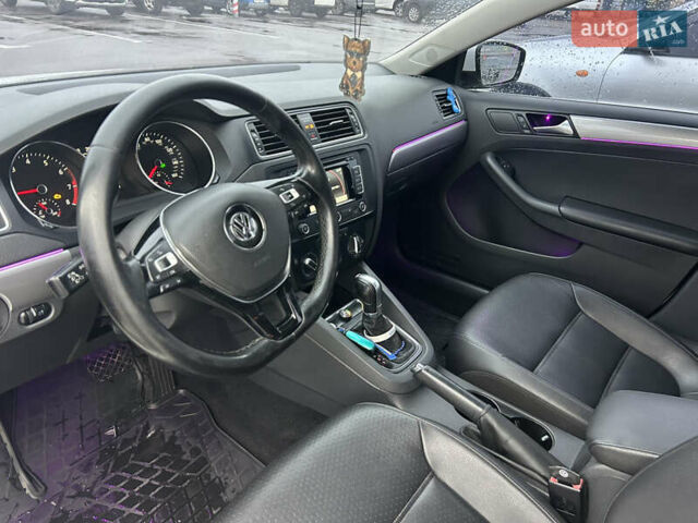 Белый Фольксваген Джетта, объемом двигателя 1.8 л и пробегом 120 тыс. км за 11500 $, фото 7 на Automoto.ua