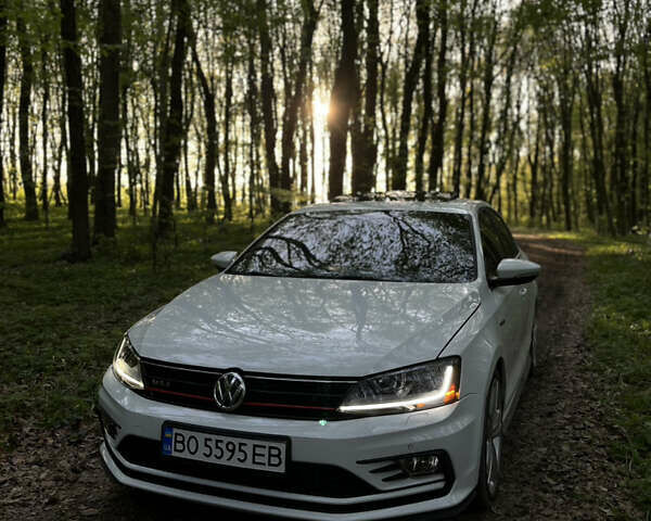 Білий Фольксваген Джетта, об'ємом двигуна 2 л та пробігом 134 тис. км за 12500 $, фото 13 на Automoto.ua