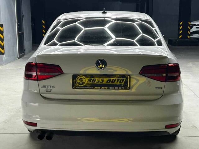 Белый Фольксваген Джетта, объемом двигателя 1.8 л и пробегом 177 тыс. км за 9750 $, фото 4 на Automoto.ua