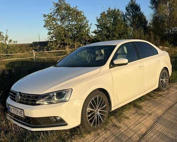 Белый Фольксваген Джетта, объемом двигателя 1.8 л и пробегом 163 тыс. км за 9800 $, фото 5 на Automoto.ua