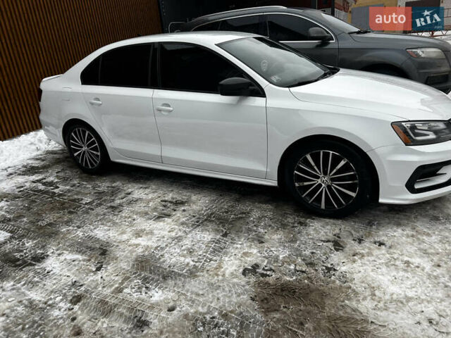 Белый Фольксваген Джетта, объемом двигателя 1.8 л и пробегом 180 тыс. км за 10999 $, фото 3 на Automoto.ua