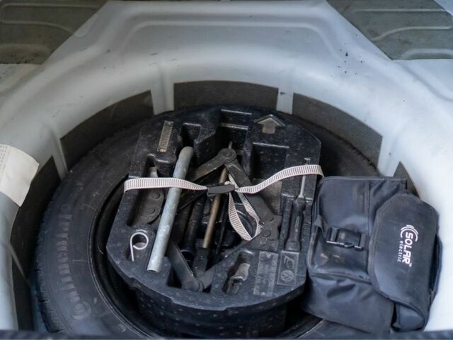 Белый Фольксваген Джетта, объемом двигателя 1.8 л и пробегом 196 тыс. км за 9300 $, фото 10 на Automoto.ua