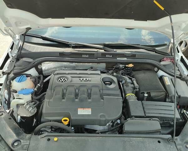 Белый Фольксваген Джетта, объемом двигателя 1.97 л и пробегом 240 тыс. км за 11500 $, фото 11 на Automoto.ua