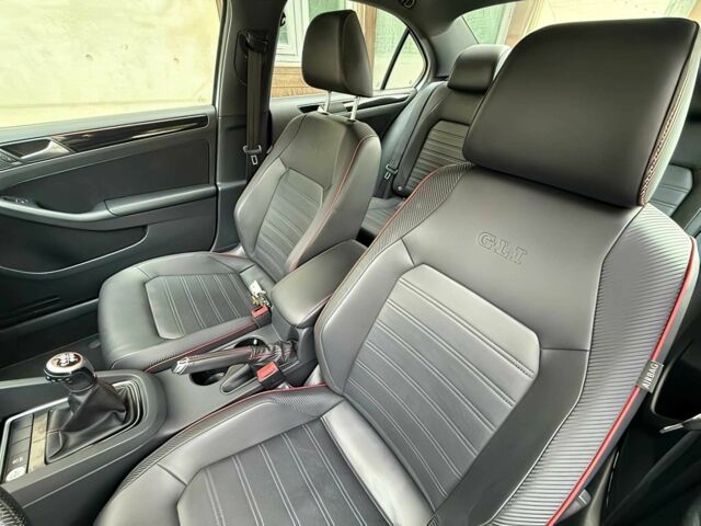 Белый Фольксваген Джетта, объемом двигателя 2 л и пробегом 73 тыс. км за 8000 $, фото 8 на Automoto.ua