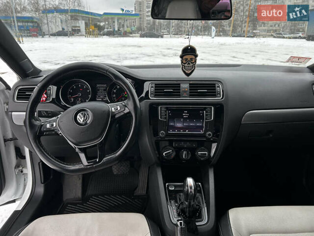 Белый Фольксваген Джетта, объемом двигателя 1.8 л и пробегом 180 тыс. км за 10999 $, фото 22 на Automoto.ua