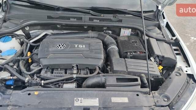 Белый Фольксваген Джетта, объемом двигателя 1.8 л и пробегом 164 тыс. км за 9350 $, фото 4 на Automoto.ua