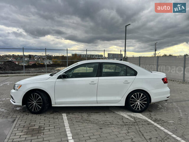 Фольксваген Джетта 2015 у Львові на Automoto.ua Білий Фольксваген Джетта, об'ємом двигуна 1.8 л та пробігом 98 тис. км за 11200 $, фото 1 на Automoto.ua