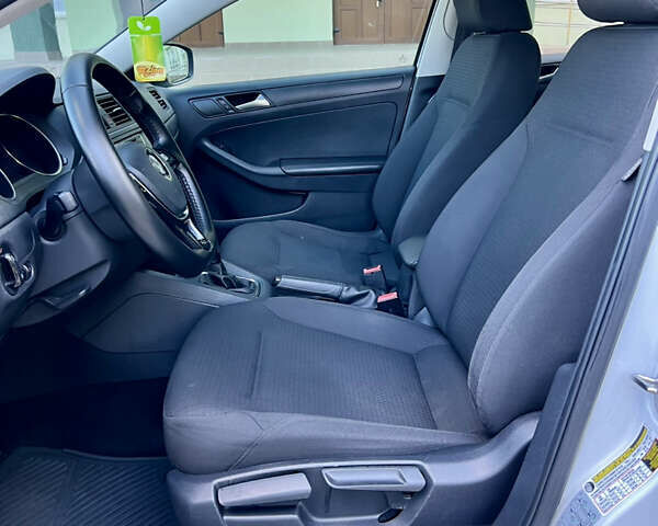 Белый Фольксваген Джетта, объемом двигателя 1.4 л и пробегом 195 тыс. км за 9000 $, фото 50 на Automoto.ua